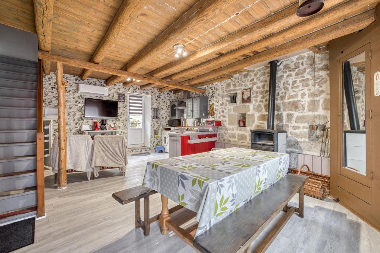 Maison Charmante A Valprivas Avec Jardin Prive. Exteriér fotografie